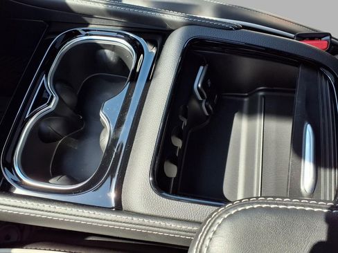 New 2026 Chrysler Pacifica Limited AWD/4WD image 11