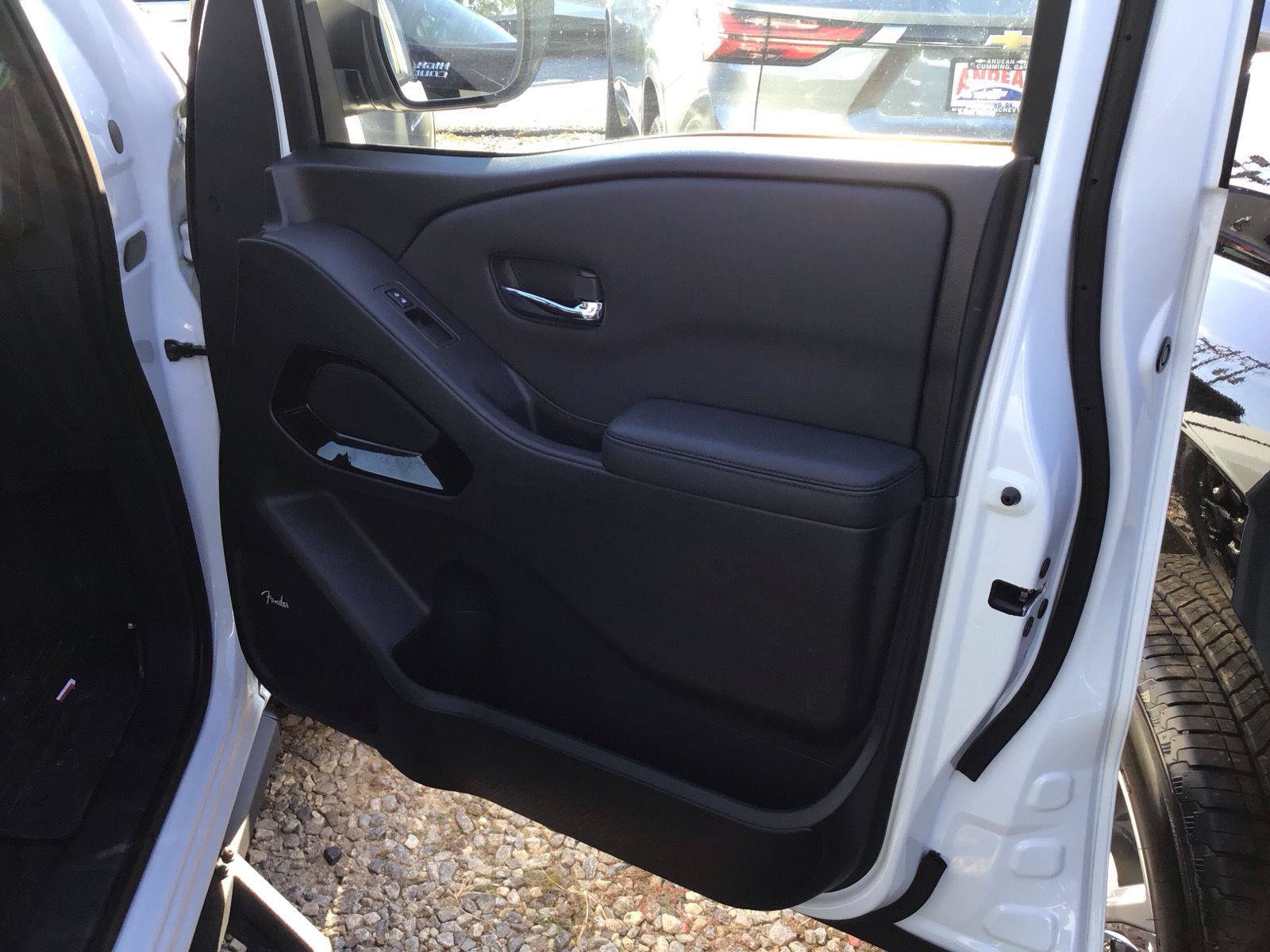 Used 2022 Nissan Frontier 4x4 Crew Cab image 7
