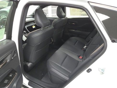 New 2026 Toyota Crown Platinum image 16