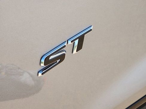 New 2025 Buick Enclave Sport Touring w/ Super Cruise Package image 17