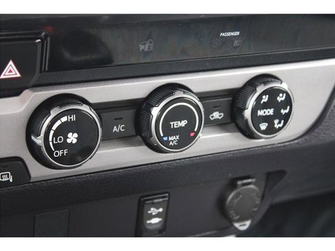 Used 2017 Toyota Tacoma SR5 w/ Tow Package image 23