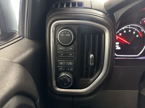 Used 2021 Chevrolet Silverado 1500 RST image 40