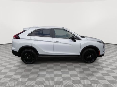 Used 2023 Mitsubishi Eclipse Cross LE AWD/4WD image 4