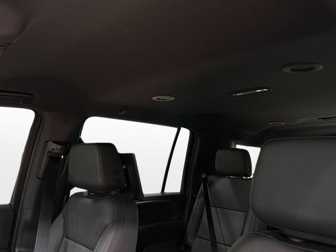 Used 2025 Chevrolet Suburban LT w/ Comfort Package AWD/4WD image 44