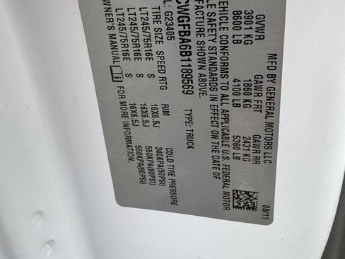 Used 2011 Chevrolet Express 2500 image 14