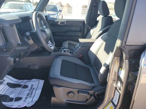New 2025 Ford Bronco 4-Door image 17