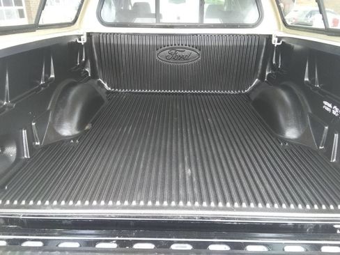 Used 2004 Ford F150 XLT image 14