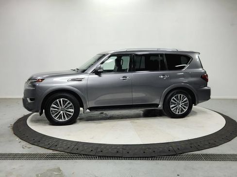 Used 2024 Nissan Armada SL AWD/4WD image 5