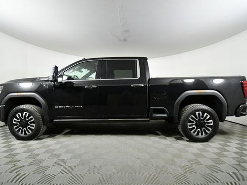 Used 2024 GMC Sierra 3500 Denali Ultimate image 16