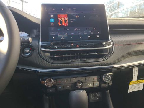 New 2024 Jeep Compass Trailhawk w/ Sun and Sound Group image 32