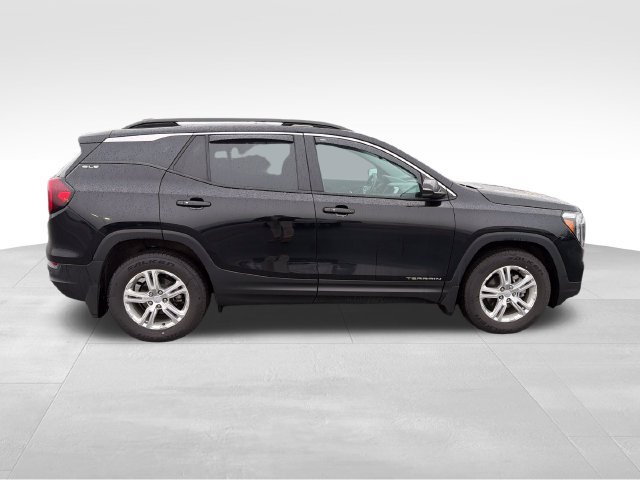 Used 2022 GMC Terrain SLE w/ Driver Convenience Package AWD/4WD image 7