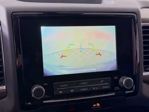 Used 2022 Nissan Frontier SV RWD image 17