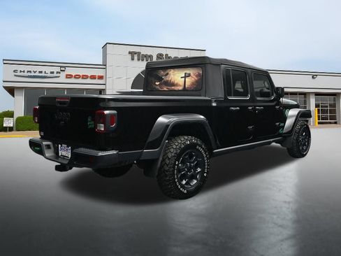 Used 2023 Jeep Gladiator Sport AWD/4WD image 5