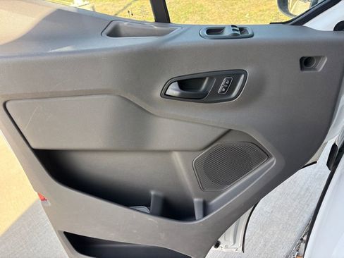 Used 2024 Ford Transit 250 Low Roof w/ Exterior Upgrade Package image 17