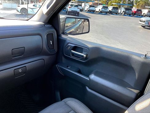 Certified 2023 Chevrolet Silverado 1500 Custom image 16