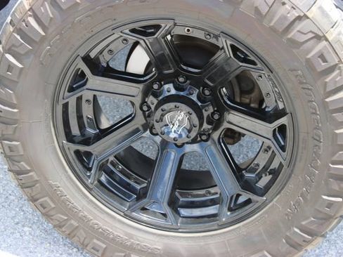 Used 2024 Chevrolet Silverado 2500 High Country w/ High Country Premium Package AWD/4WD image 15
