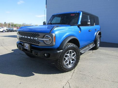 Used 2025 Ford Bronco Badlands AWD/4WD image 36