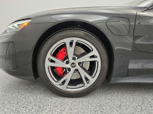 Used 2023 Audi e-tron GT Premium Plus image 17