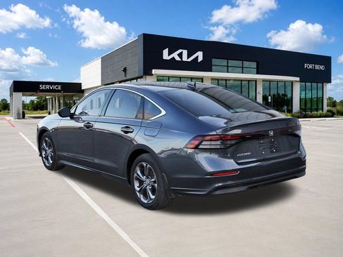 Used 2023 Honda Accord EX image 4