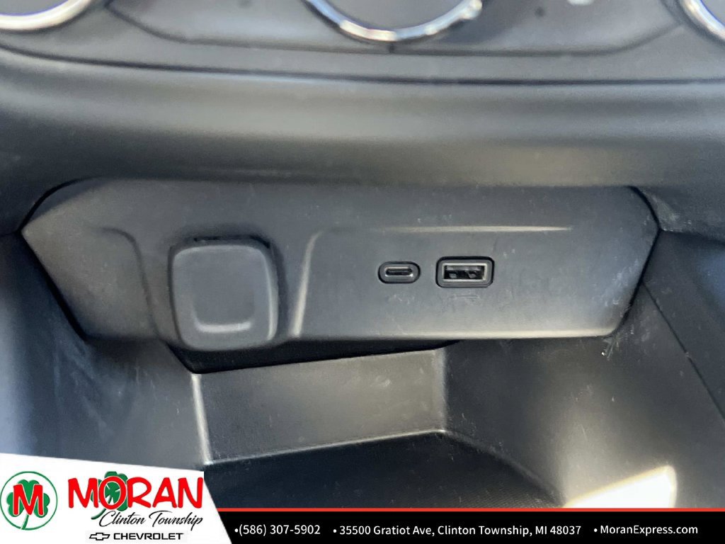 Used 2024 Chevrolet Trax RS w/ Driver Confidence Package FWD image 24