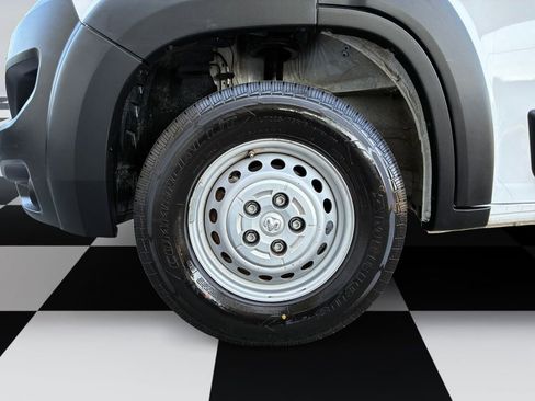 Used 2024 RAM ProMaster 2500 w/ Convenience Group image 14