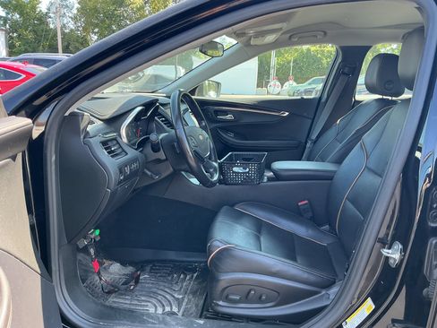 Used 2017 Chevrolet Impala Premier FWD image 5