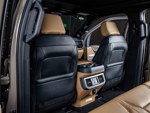 Used 2026 Ford F450 Lariat image 32