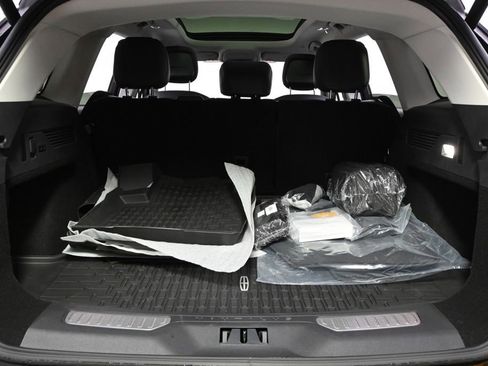 New 2026 Lincoln Nautilus Reserve w/ Jet Appearance Package image 17