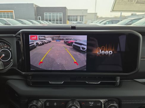New 2026 Jeep Wrangler Unlimited Sahara AWD/4WD image 12