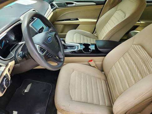 Used 2016 Ford Fusion SE FWD image 14