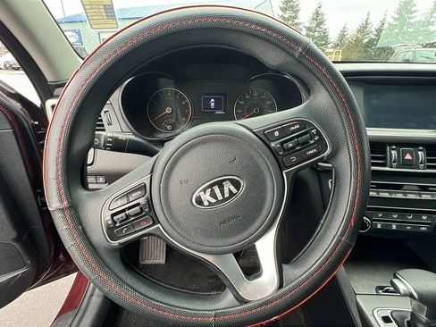 Used 2018 Kia Optima LX image 17