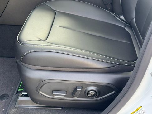 New 2025 Jeep Grand Cherokee Limited image 15