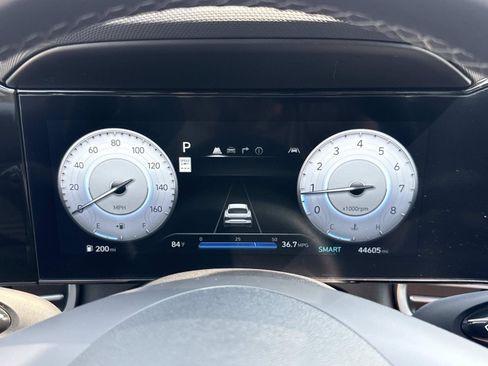 Certified 2024 Hyundai Elantra Limited FWD image 13