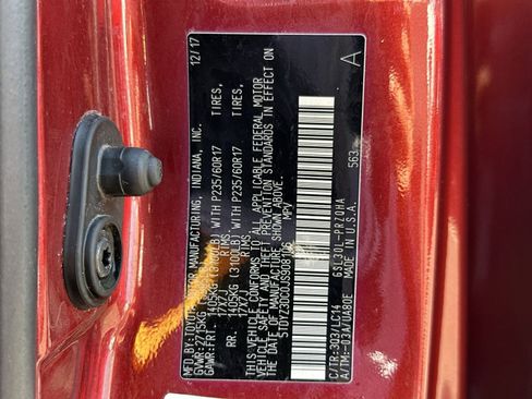 Used 2018 Toyota Sienna XLE w/ XLE Navigation Package FWD image 38
