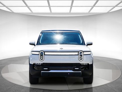 Used 2024 Rivian R1S Adventure AWD/4WD image 7
