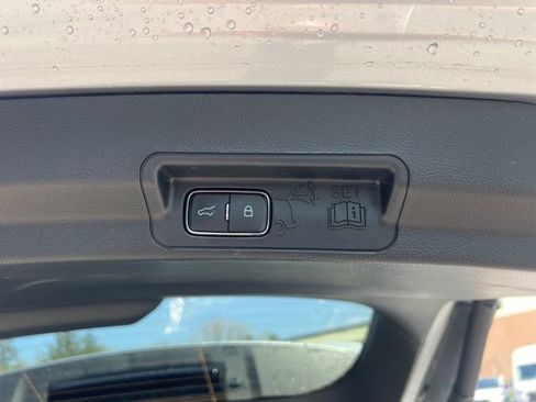 Certified 2024 Ford Explorer ST-Line w/ Class IV Trailer Tow Package AWD/4WD image 17