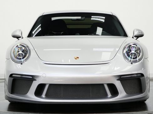 Used 2018 Porsche 911 GT3 RWD image 4