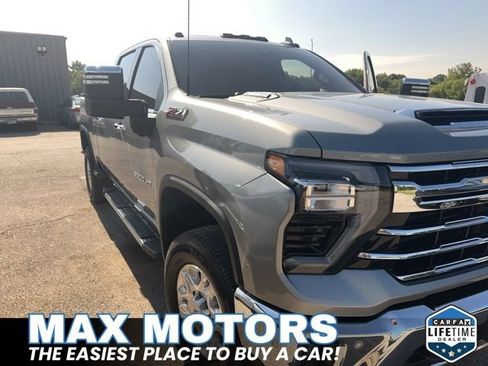 Used 2024 Chevrolet Silverado 3500 LTZ AWD/4WD image 13