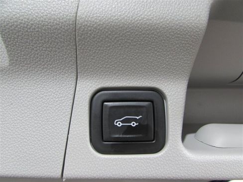 Used 2023 GMC Acadia SLT image 63