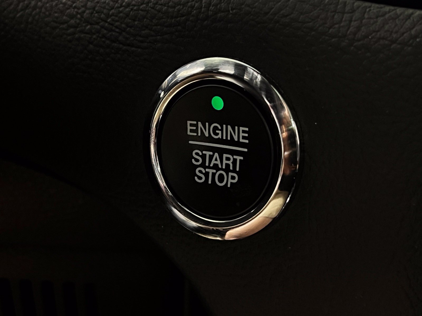 Used 2019 Ford Edge ST w/ Equipment Group 401A AWD/4WD image 24