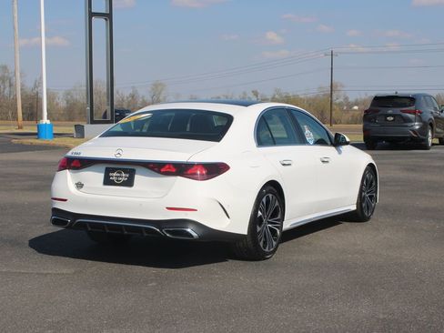 Used 2025 Mercedes-Benz E 350 Sedan image 9