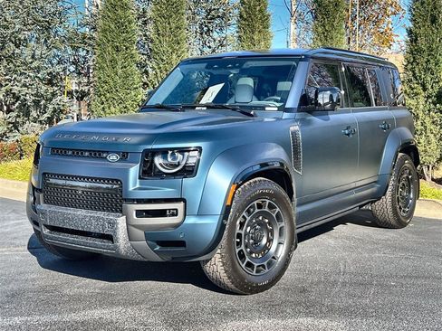 Used 2026 Land Rover Defender 110 image 1