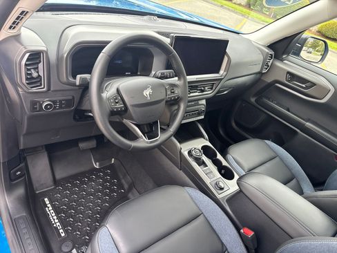 Used 2025 Ford Bronco Sport Outer Banks w/ Outer Banks Tech Package+ AWD/4WD image 13