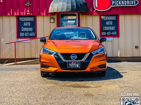 Used 2022 Nissan Versa SR w/ Convenience Package FWD image 3