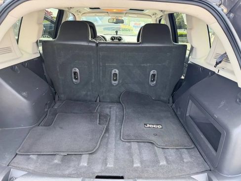 Used 2016 Jeep Compass High Altitude AWD/4WD image 28