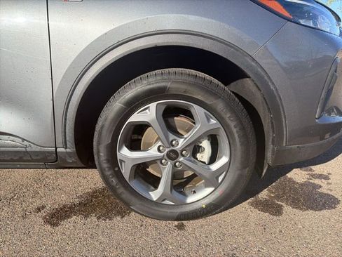 Used 2025 Ford Escape ST-Line image 11