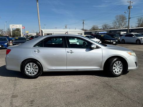 Used 2012 Toyota Camry LE image 2
