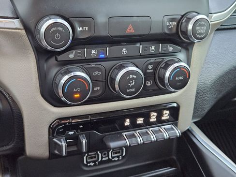 Used 2020 RAM 1500 Laramie AWD/4WD image 22