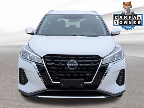 Certified 2023 Nissan Kicks SV FWD image 3