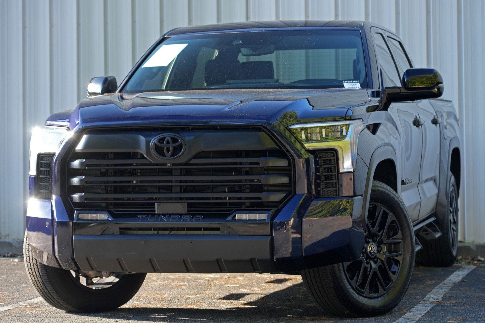 Used 2025 Toyota Tundra Limited AWD/4WD image 3